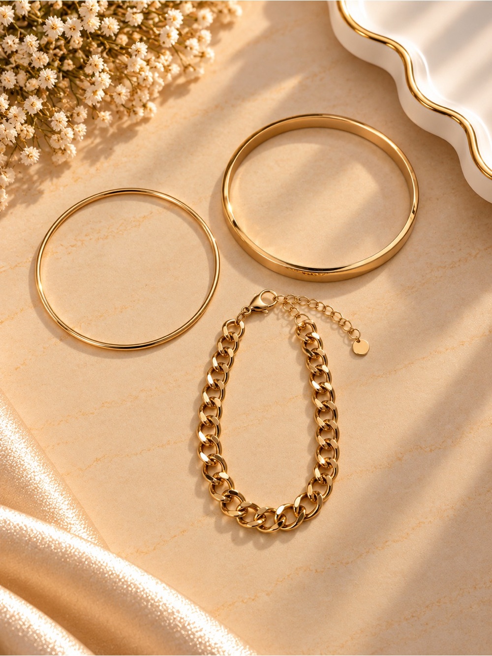 Gold Tone Women’s Bracelet Set – Stackable Bangles & Chain Bracelet